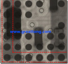 BGA錫球尺寸小于0.4mm，采用降低BGA內(nèi)圍襲球的錫膏量所得到X-Ray，稍微留意一下可以發(fā)現(xiàn)最外圈的錫量(圓的直徑)比其他內(nèi)圍的錫球上的錫量來(lái)得多一點(diǎn)點(diǎn)。也就是外圈的黑色圓形直徑比內(nèi)圈的圓形來(lái)得大一點(diǎn)點(diǎn)。