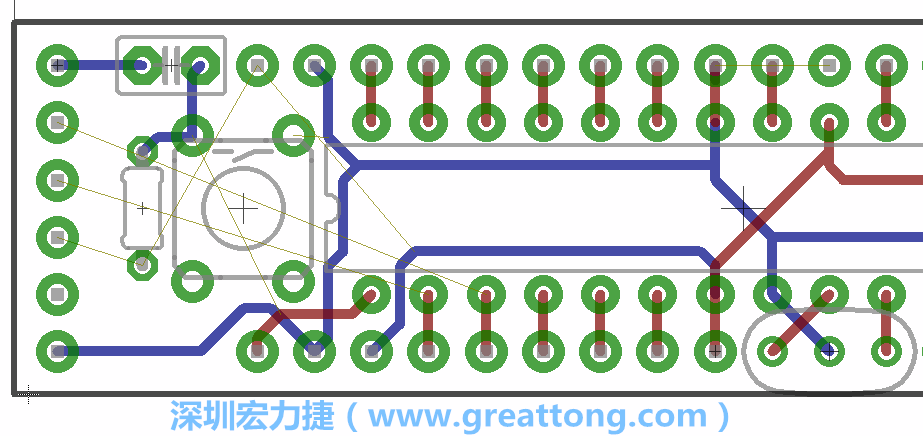 4.1. 把剩下的元件移動到電路板工作區(qū)上。